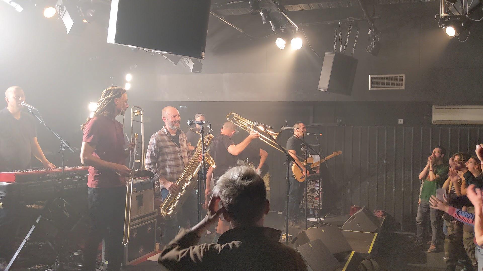 Cafe La Peche - Photo 3